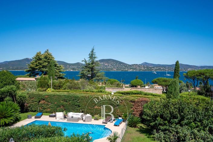 Image No.1-4 Bed House for sale