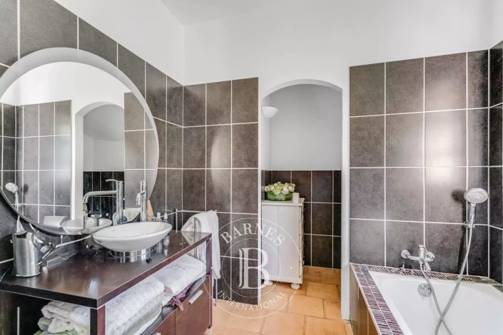 Image No.11-4 Bed House for sale