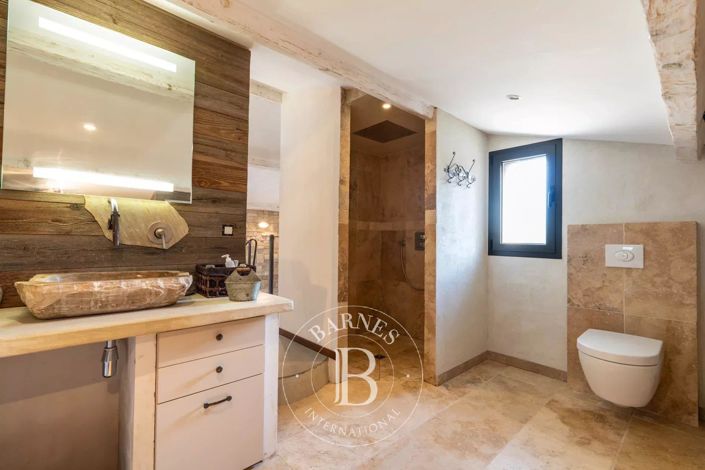 Image No.13-6 Bed House for sale