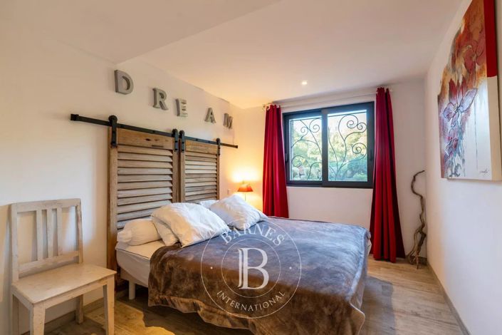 Image No.14-6 Bed House for sale