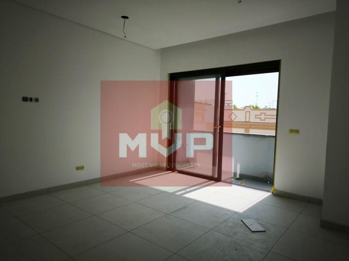 Image No.12-3 Bed House for sale