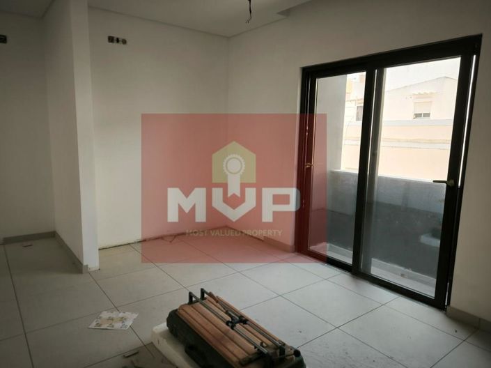 Image No.20-3 Bed House for sale