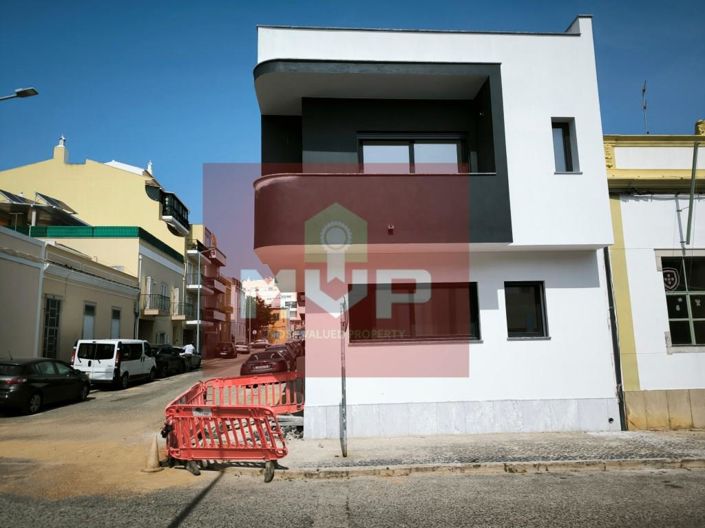 Image No.5-3 Bed House for sale
