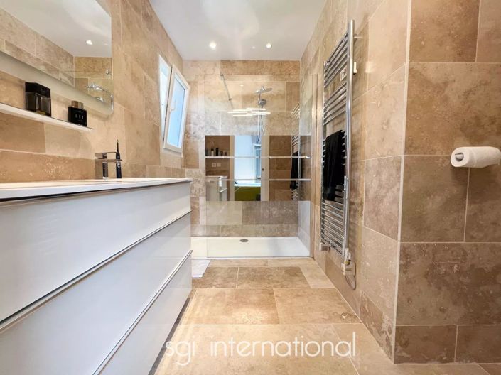 Image No.13-5 Bed House for sale