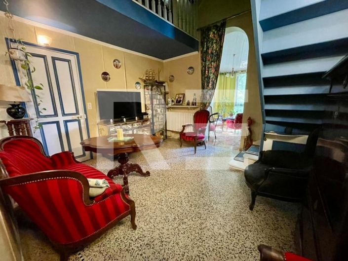 Image No.9-4 Bed House for sale