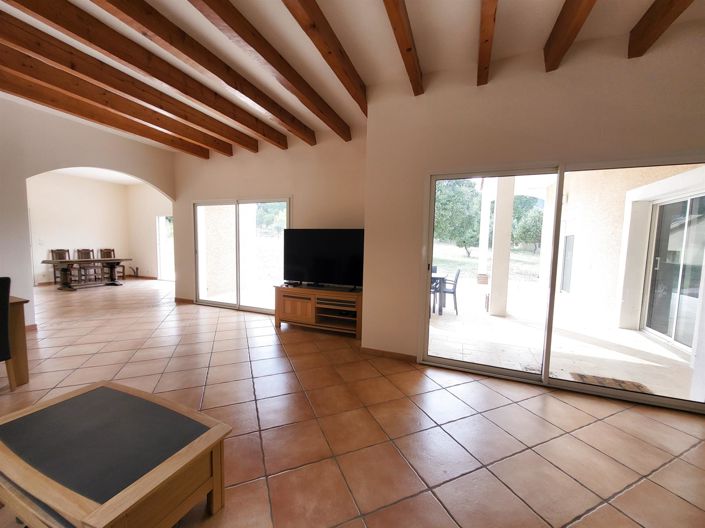 Image No.11-3 Bed House for sale