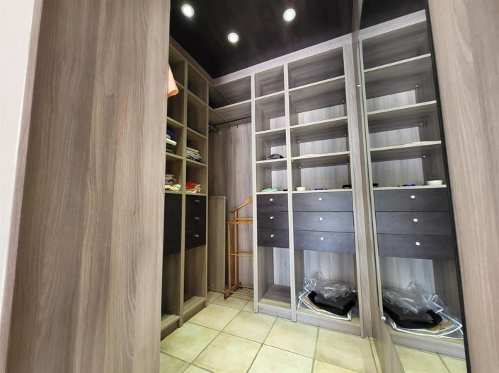 Image No.14-3 Bed House for sale