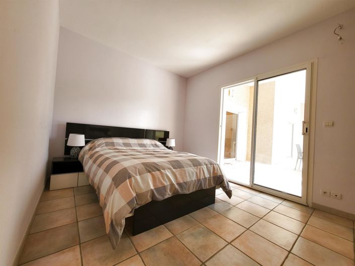 Image No.15-3 Bed House for sale