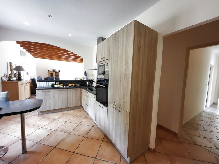 Image No.6-3 Bed House for sale