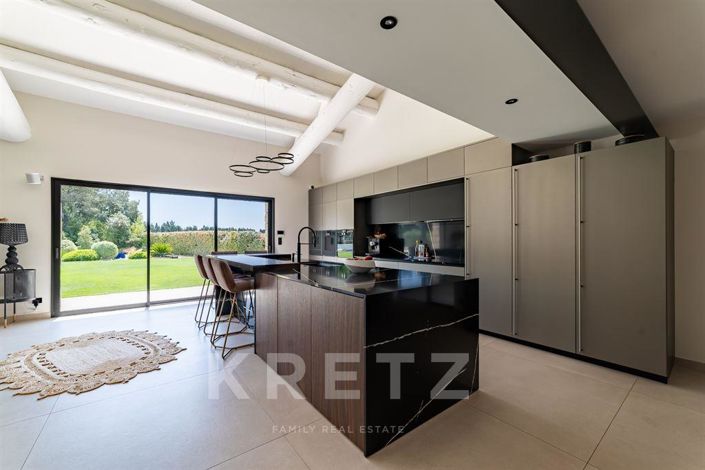 Image No.5-4 Bed House for sale