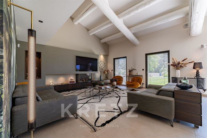 Image No.6-4 Bed House for sale