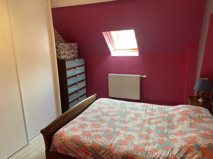 Image No.8-5 Bed House for sale