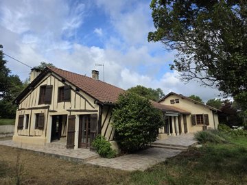 1 - Cazaubon, Maison