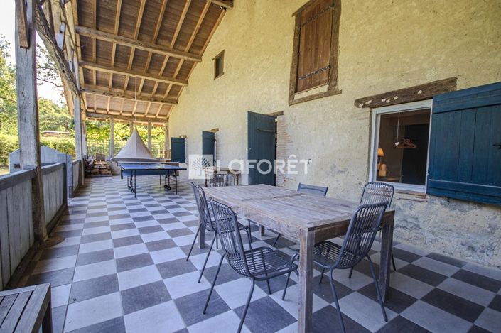 Image No.14-4 Bed Property for sale