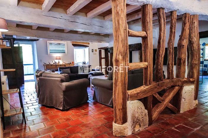 Image No.8-4 Bed Property for sale