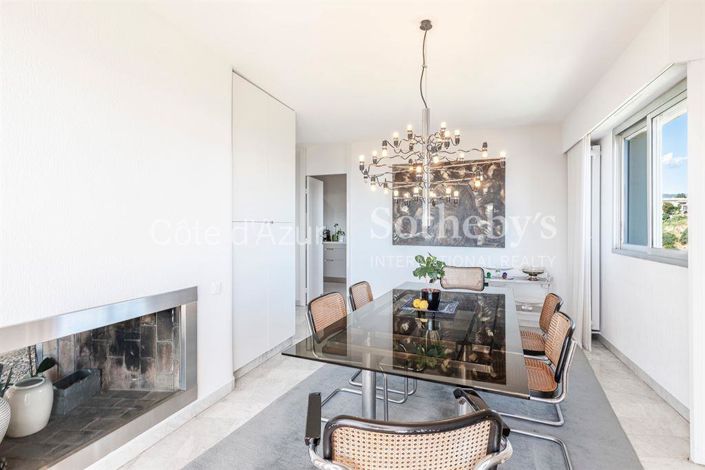 Image No.12-3 Bed Apartment for sale