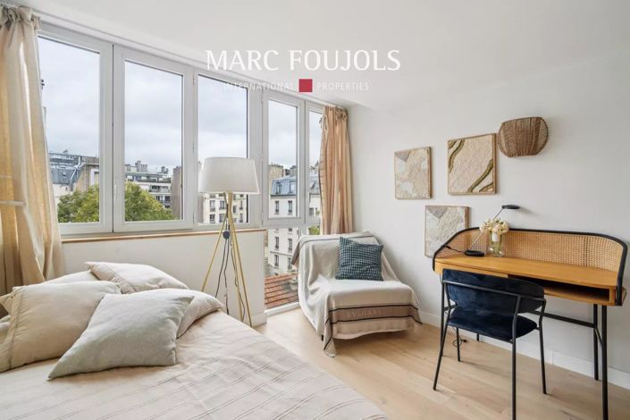 Image No.12-2 Bed Apartment for sale