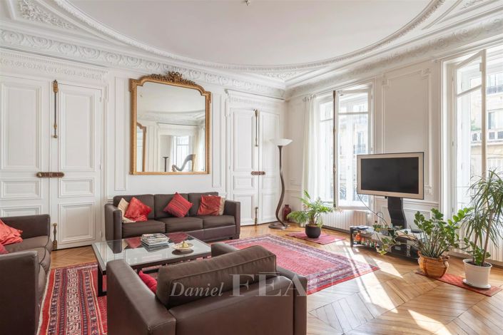 Image No.1-5 Bed Apartment for sale