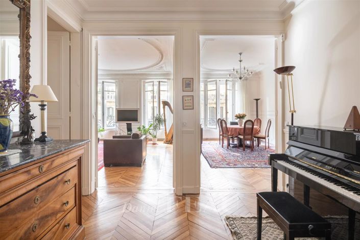 Image No.5-5 Bed Apartment for sale