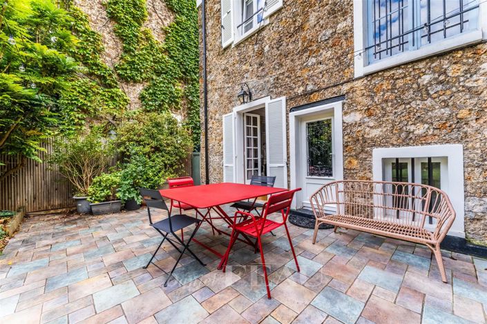 Image No.11-5 Bed House for sale