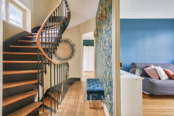 Image No.12-5 Bed House for sale