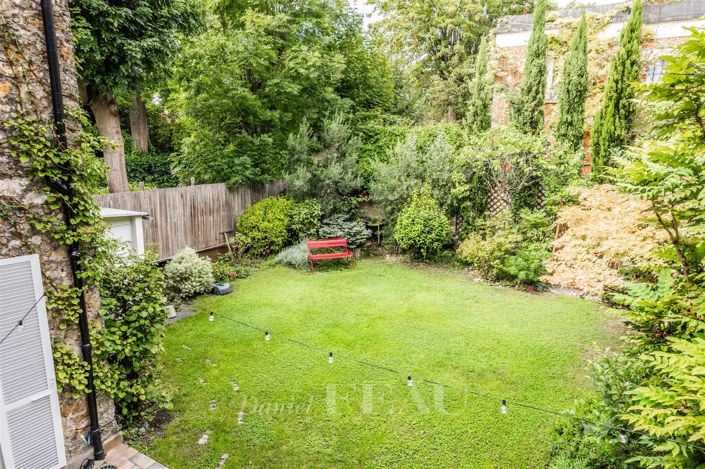 Image No.17-5 Bed House for sale