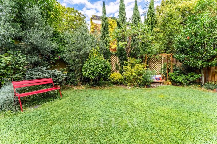 Image No.18-5 Bed House for sale