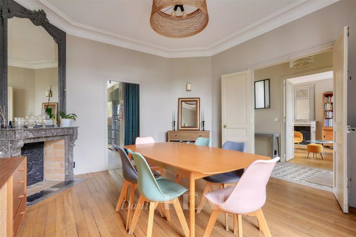 Image No.6-5 Bed House for sale