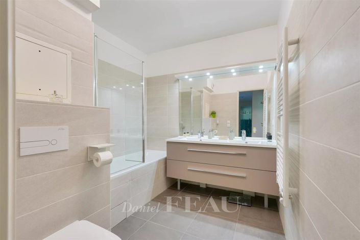 Image No.17-4 Bed Apartment for sale