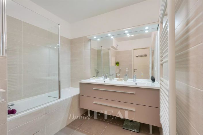 Image No.18-4 Bed Apartment for sale