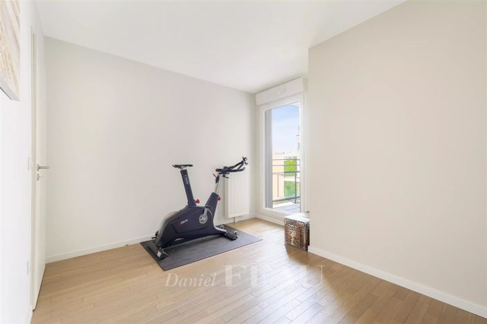 Image No.21-4 Bed Apartment for sale