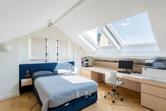 Image No.19-4 Bed House for sale