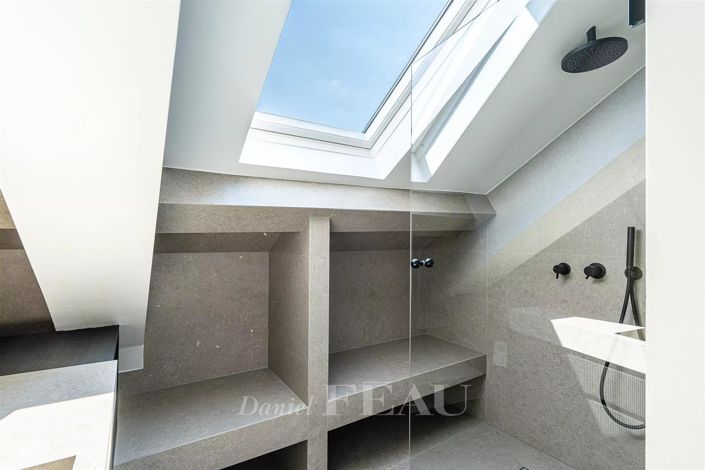 Image No.21-4 Bed House for sale