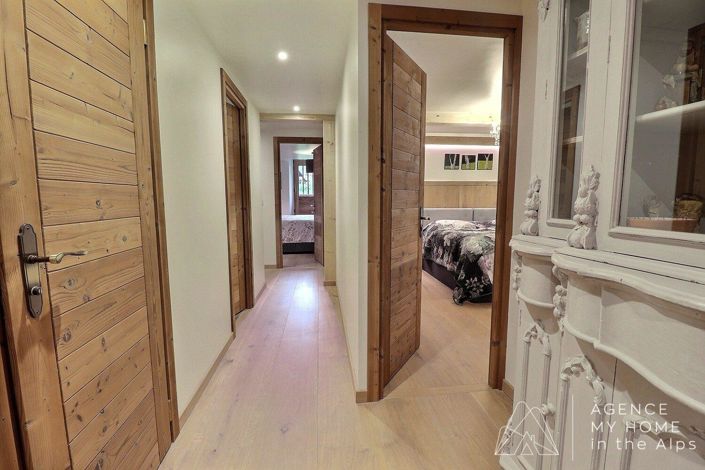 Image No.16-7 Bed Property for sale