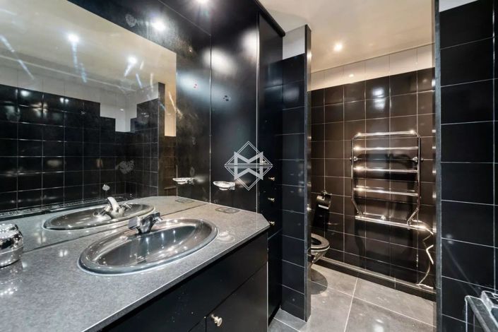 Image No.17-4 Bed Apartment for sale