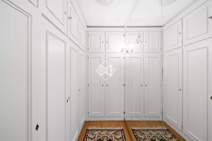 Image No.18-4 Bed Apartment for sale