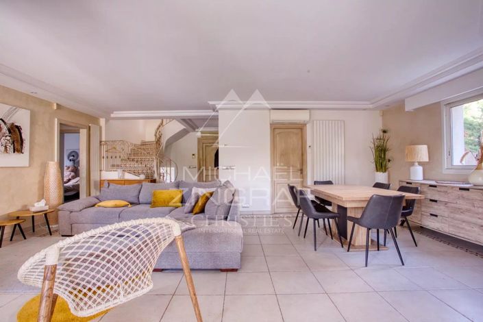 Image No.5-4 Bed House for sale