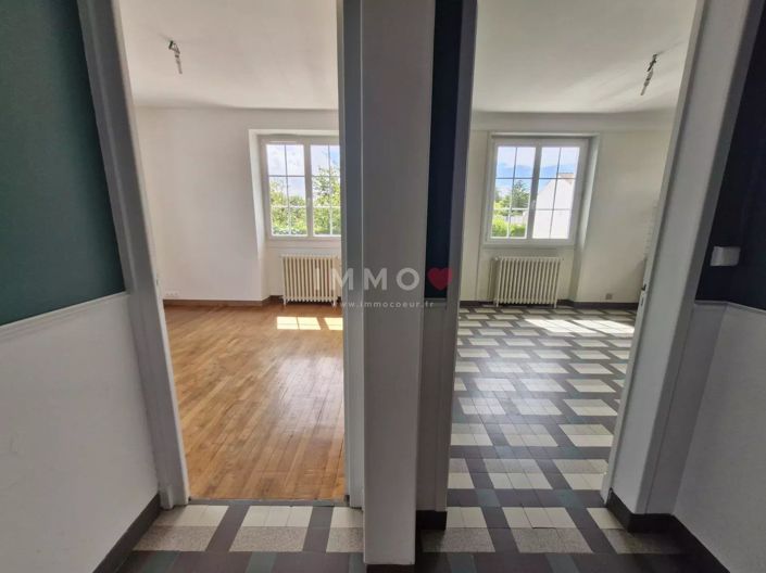 Image No.5-2 Bed House for sale