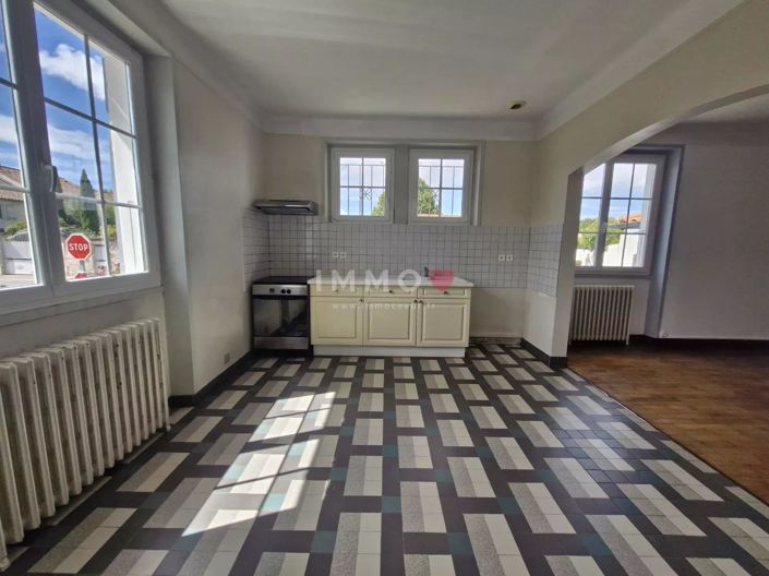 Image No.6-2 Bed House for sale