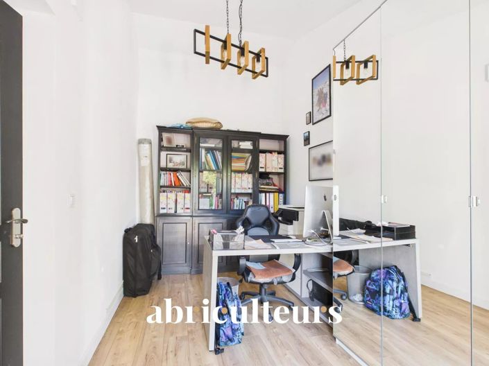 Image No.11-4 Bed House for sale