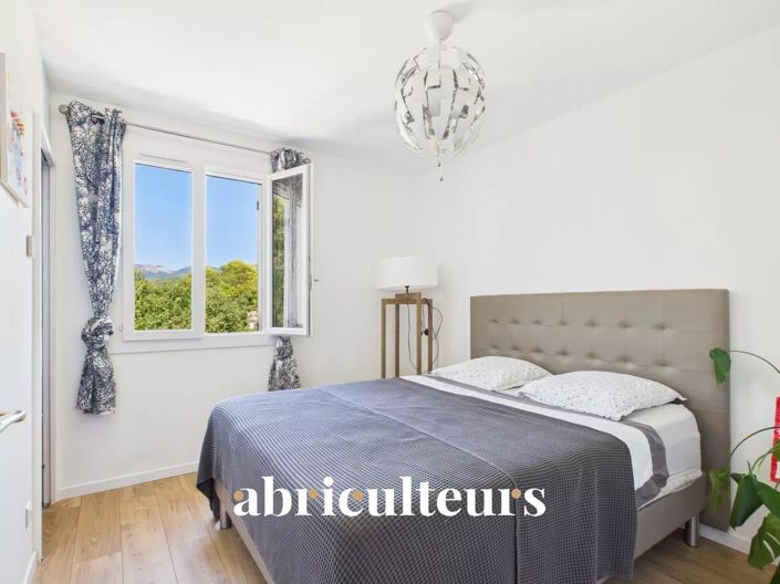 Image No.14-4 Bed House for sale