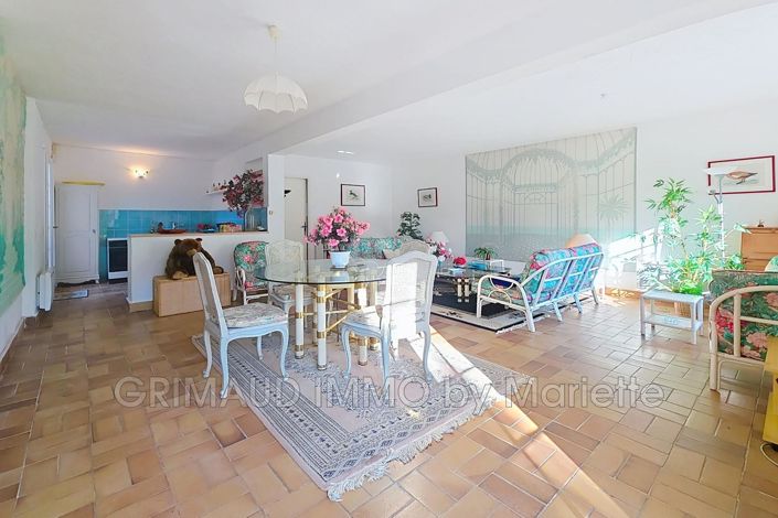 Image No.6-3 Bed House for sale