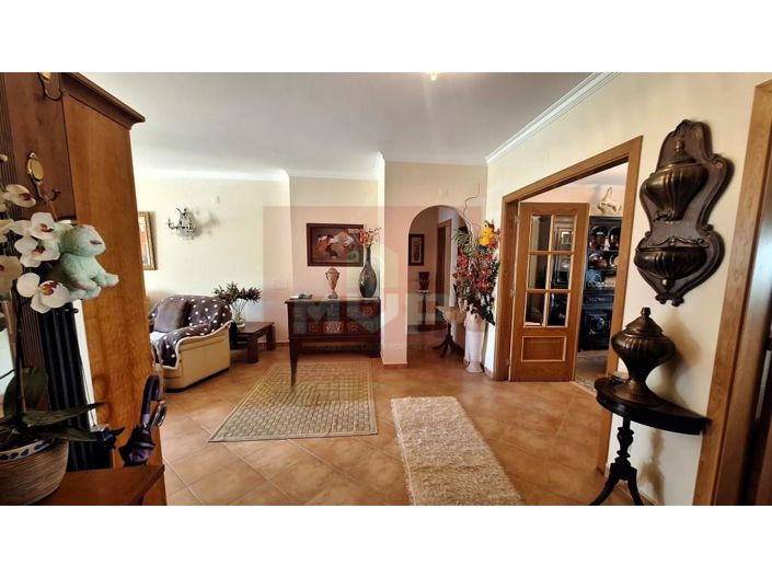Image No.1-3 Bed Apartment for sale