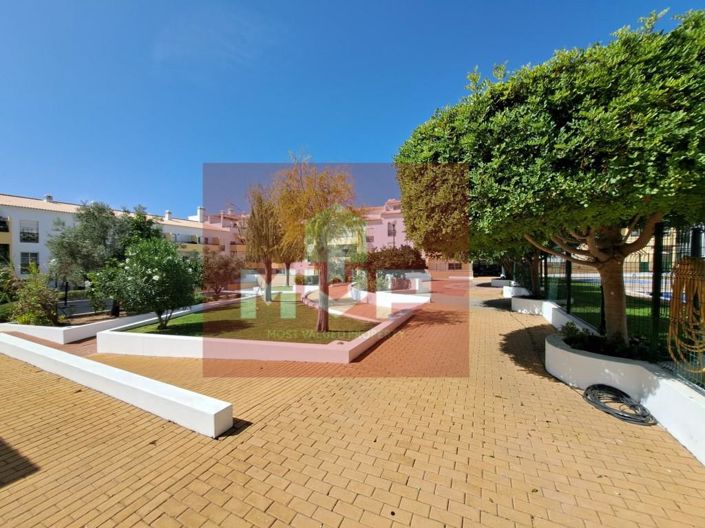 Image No.21-3 Bed Apartment for sale