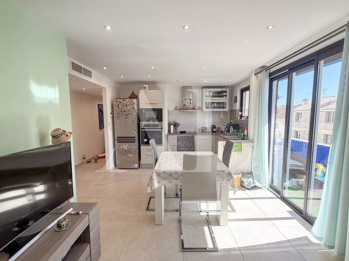 Image No.2-Appartement de 3 chambres à vendre à Golfe Juan