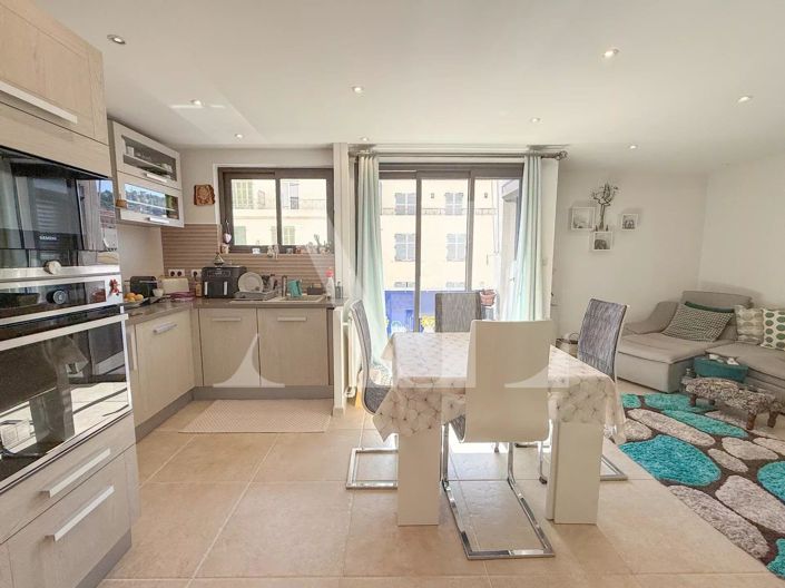 Image No.3-Appartement de 3 chambres à vendre à Golfe Juan