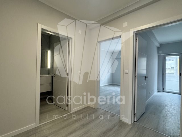 Image No.16-2 Bed Apartment for sale