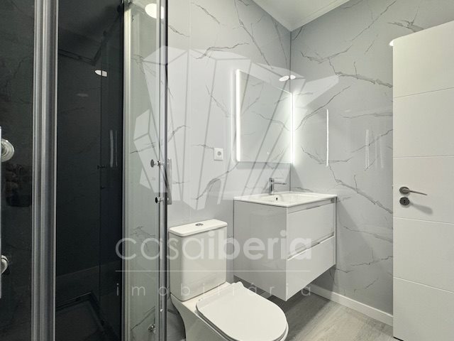 Image No.18-2 Bed Apartment for sale