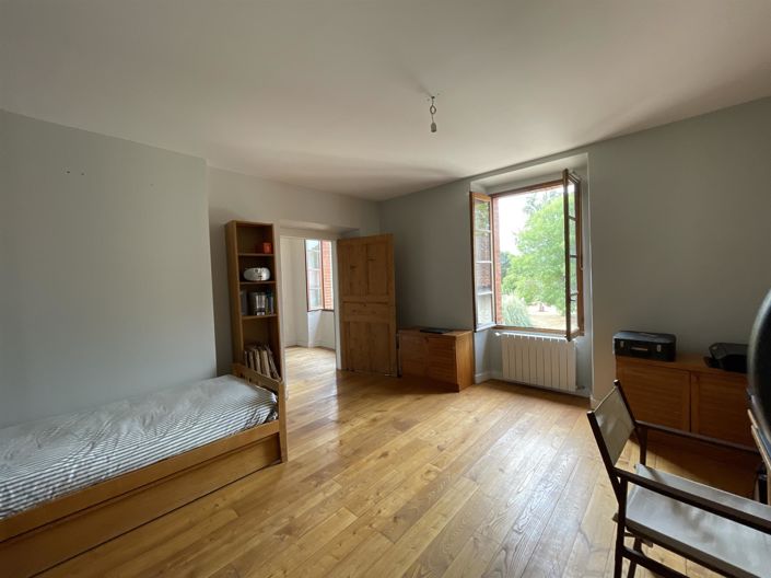 Image No.15-4 Bed House for sale