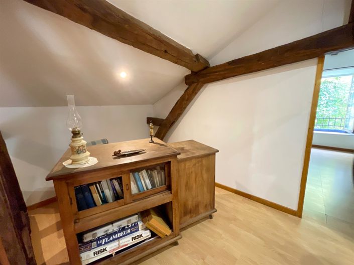 Image No.19-4 Bed House for sale